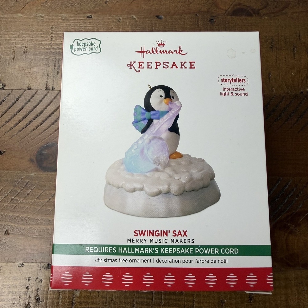 2017 Hallmark Keepsake Ornament Swingin' Sax Merry Music Makers Light & Sound